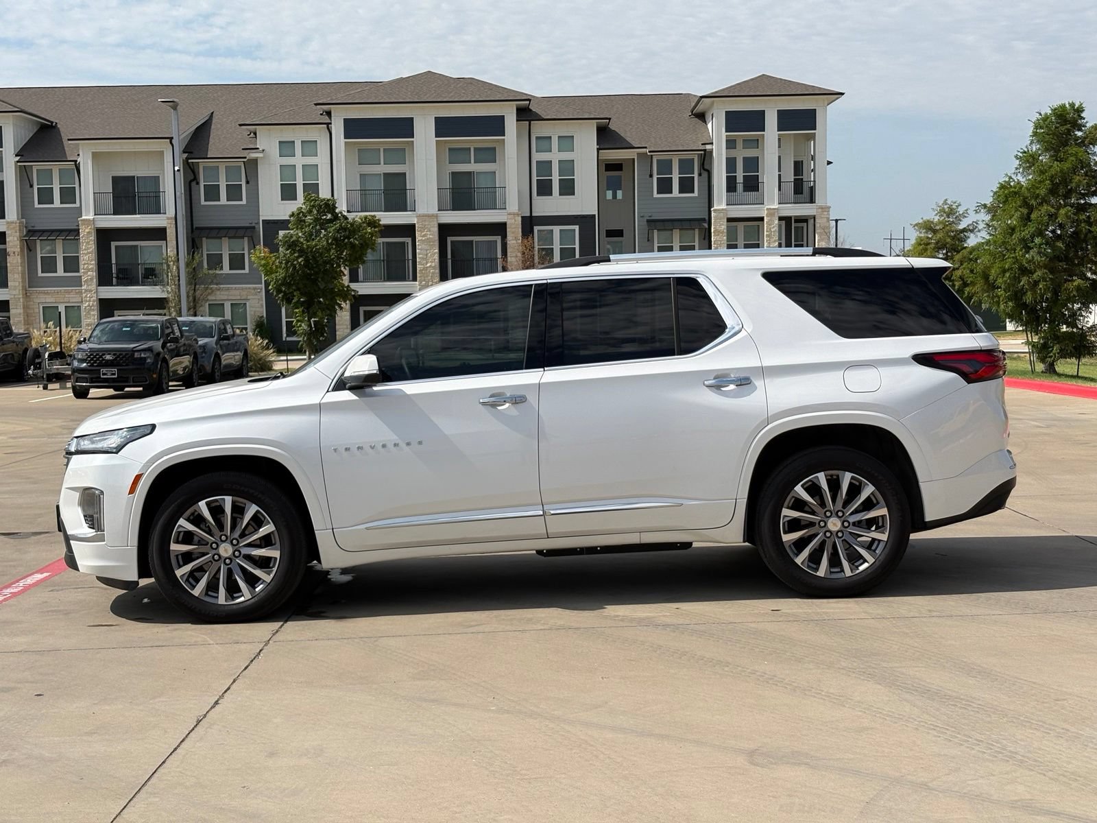 Certified 2023 Chevrolet Traverse Premier FWD image 4