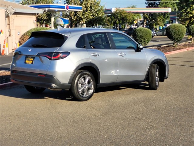 New 2026 Honda HR-V LX image 5