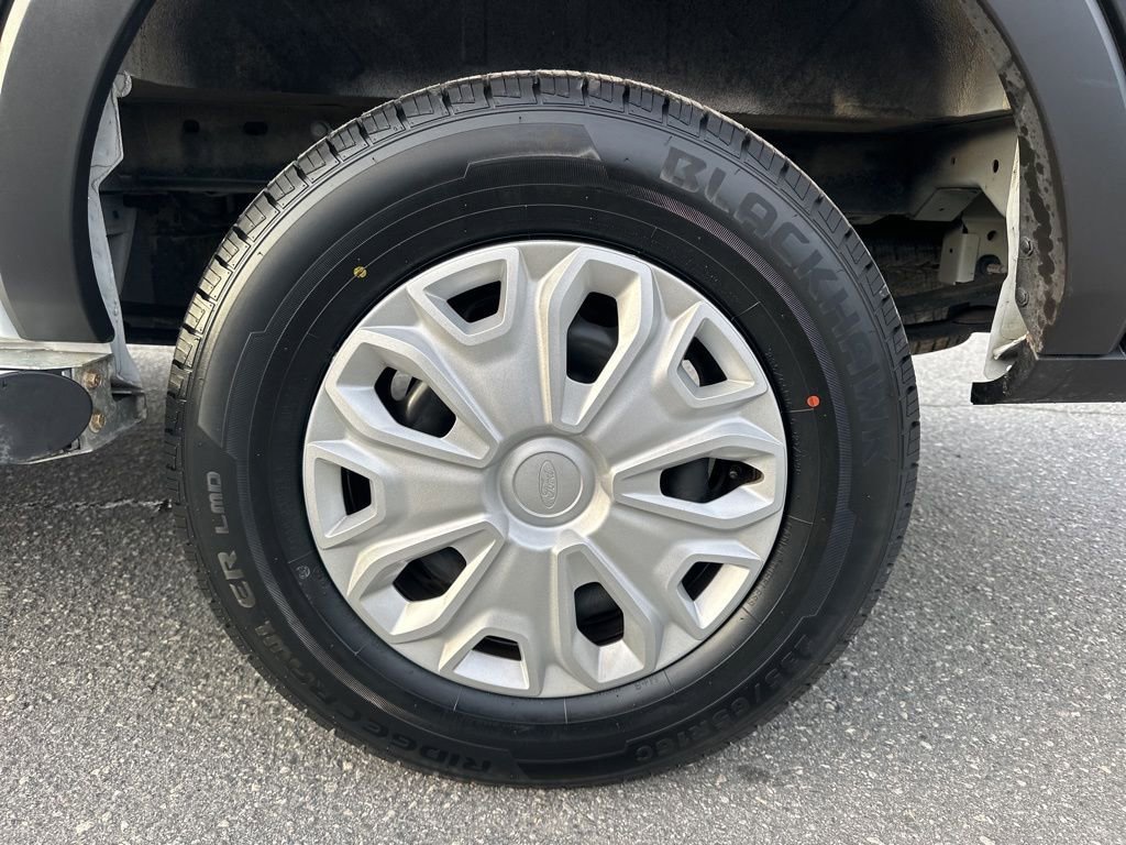 Used 2024 Ford Transit 250 Low Roof w/ Exterior Upgrade Package image 26