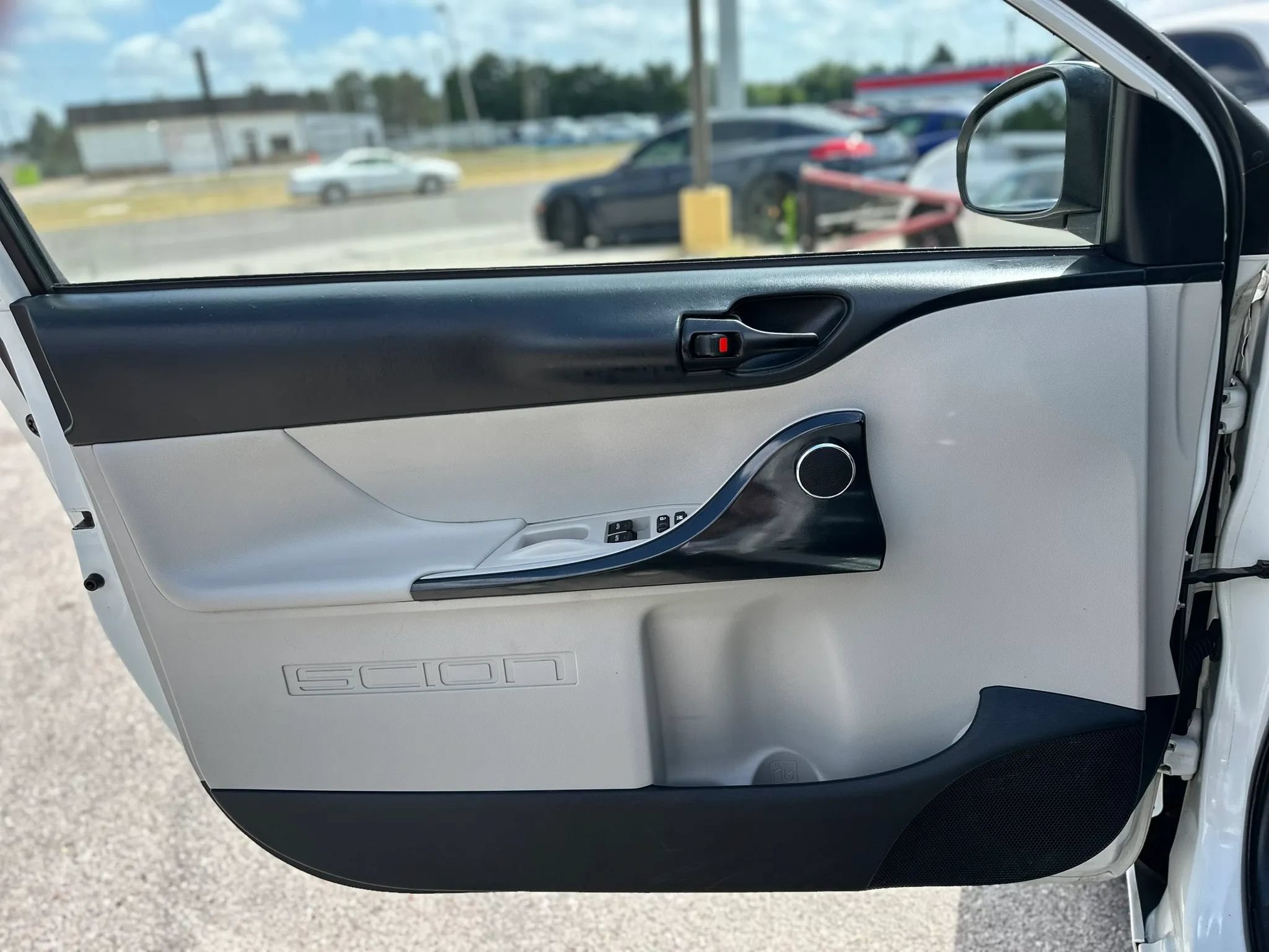Used 2014 Scion iQ FWD image 17