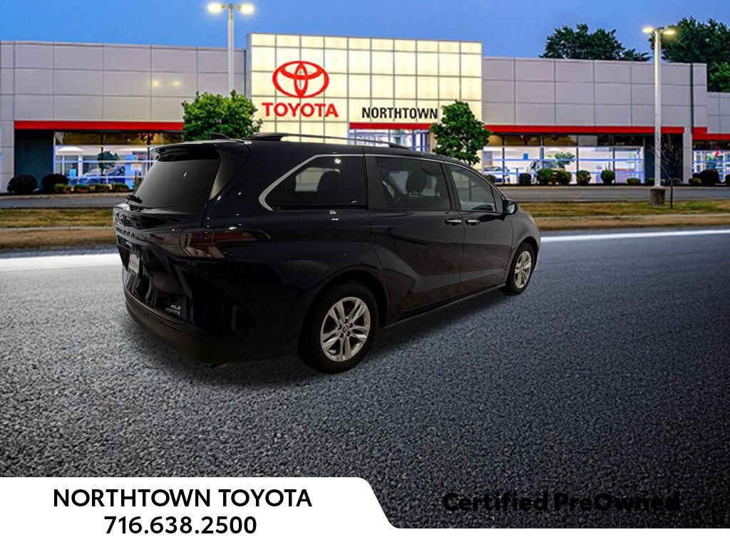 Used 2024 Toyota Sienna XLE w/ XLE Plus Package image 13
