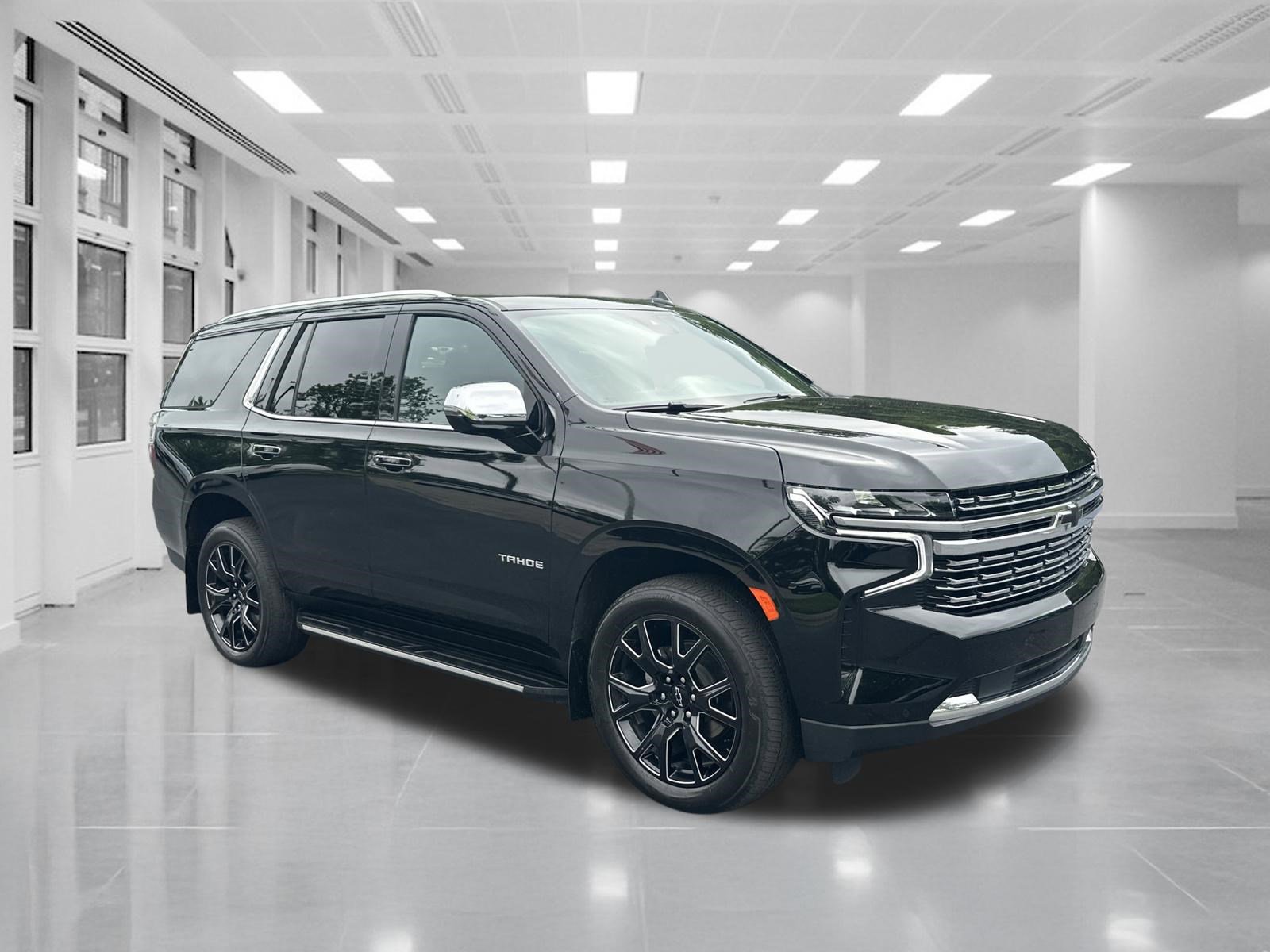 Used 2023 Chevrolet Tahoe Premier AWD/4WD image 3