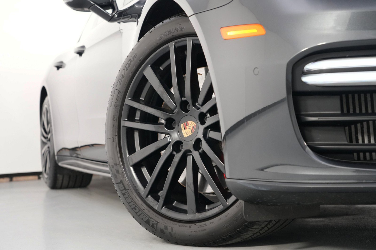 Used 2019 Porsche Panamera GTS image 59