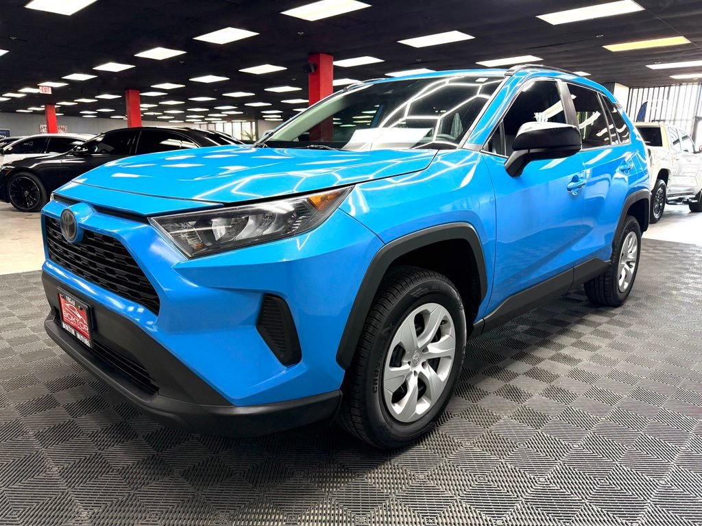 Used 2020 Toyota RAV4 LE FWD image 7