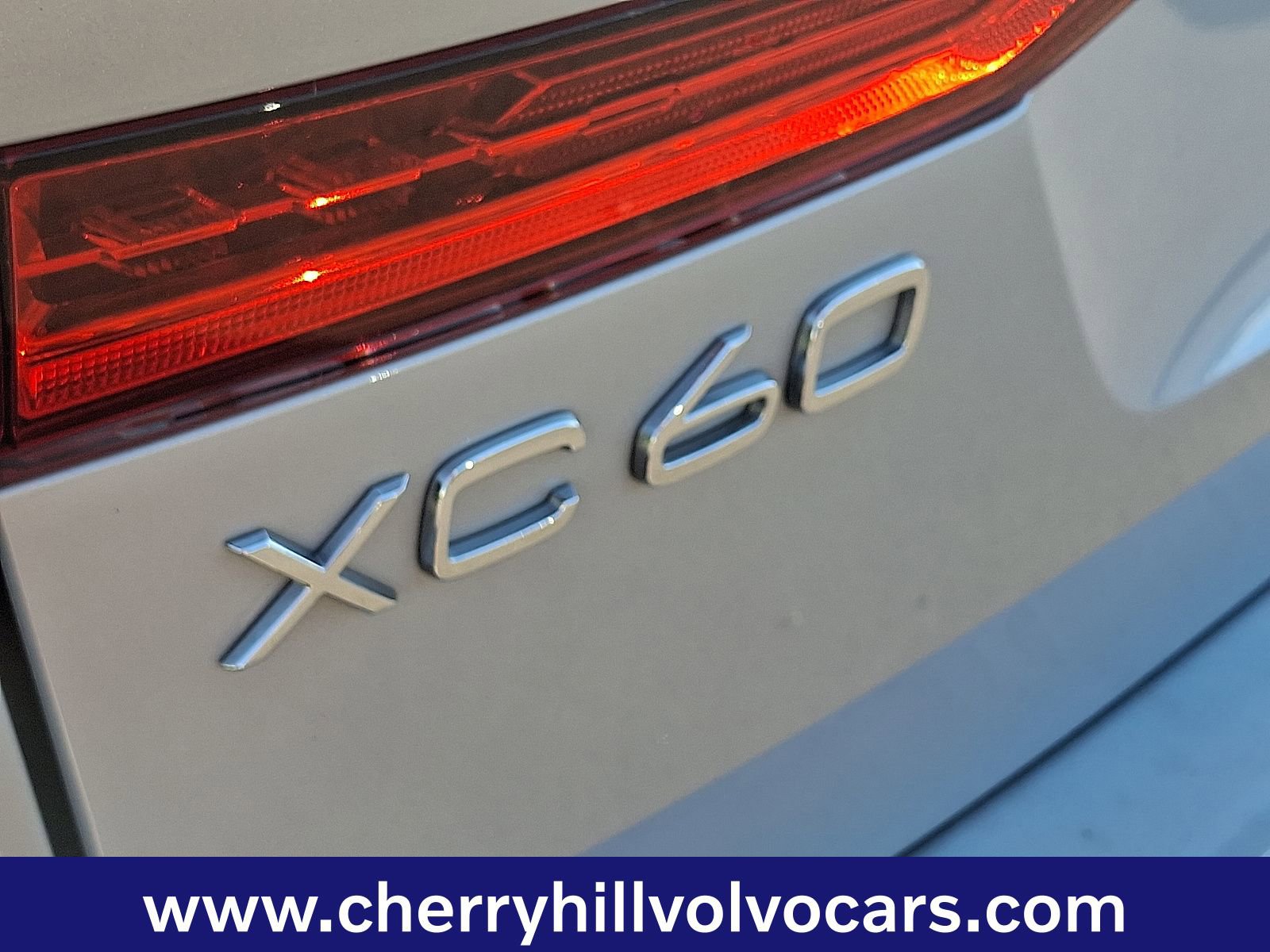 Certified 2023 Volvo XC60 B5 Plus w/ Climate Package image 29