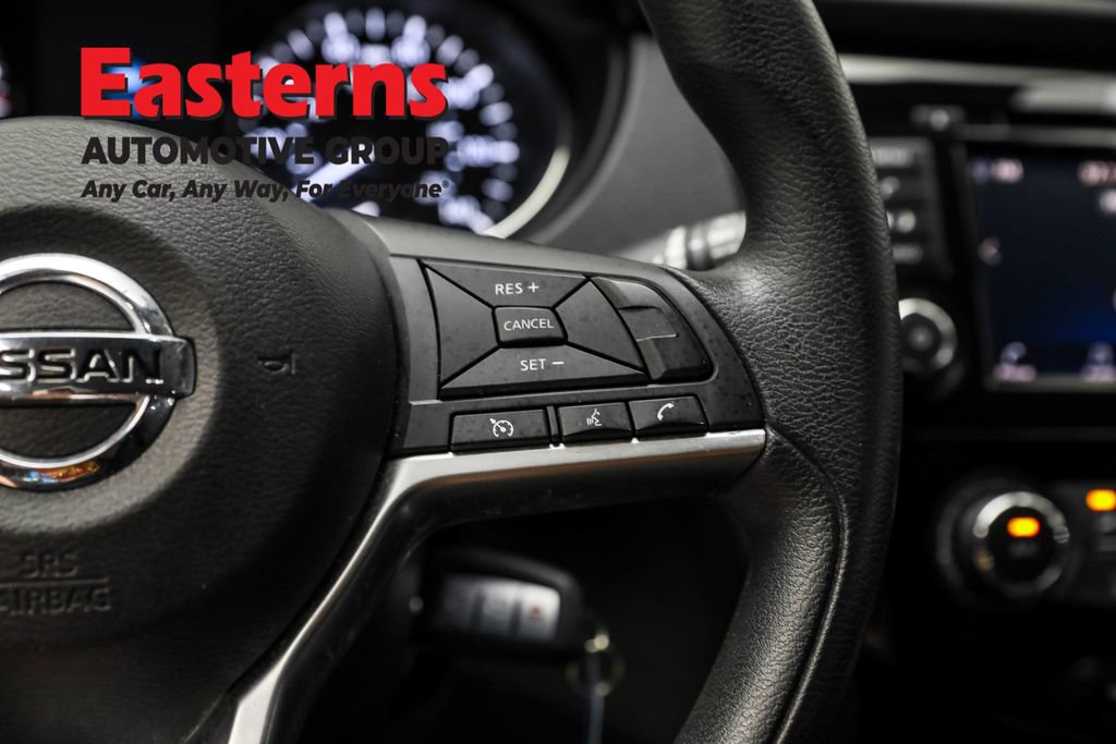 Used 2020 Nissan Rogue Sport S image 31