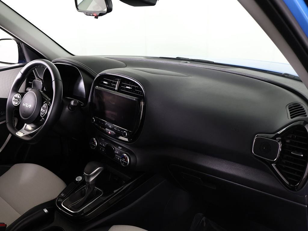 Certified 2023 Kia Soul GT-Line FWD image 27