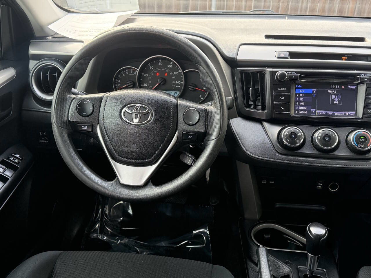 Used 2016 Toyota RAV4 LE FWD image 6