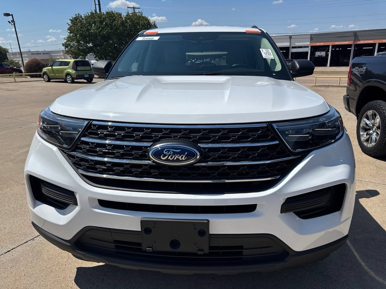 Certified 2023 Ford Explorer XLT AWD/4WD image 2