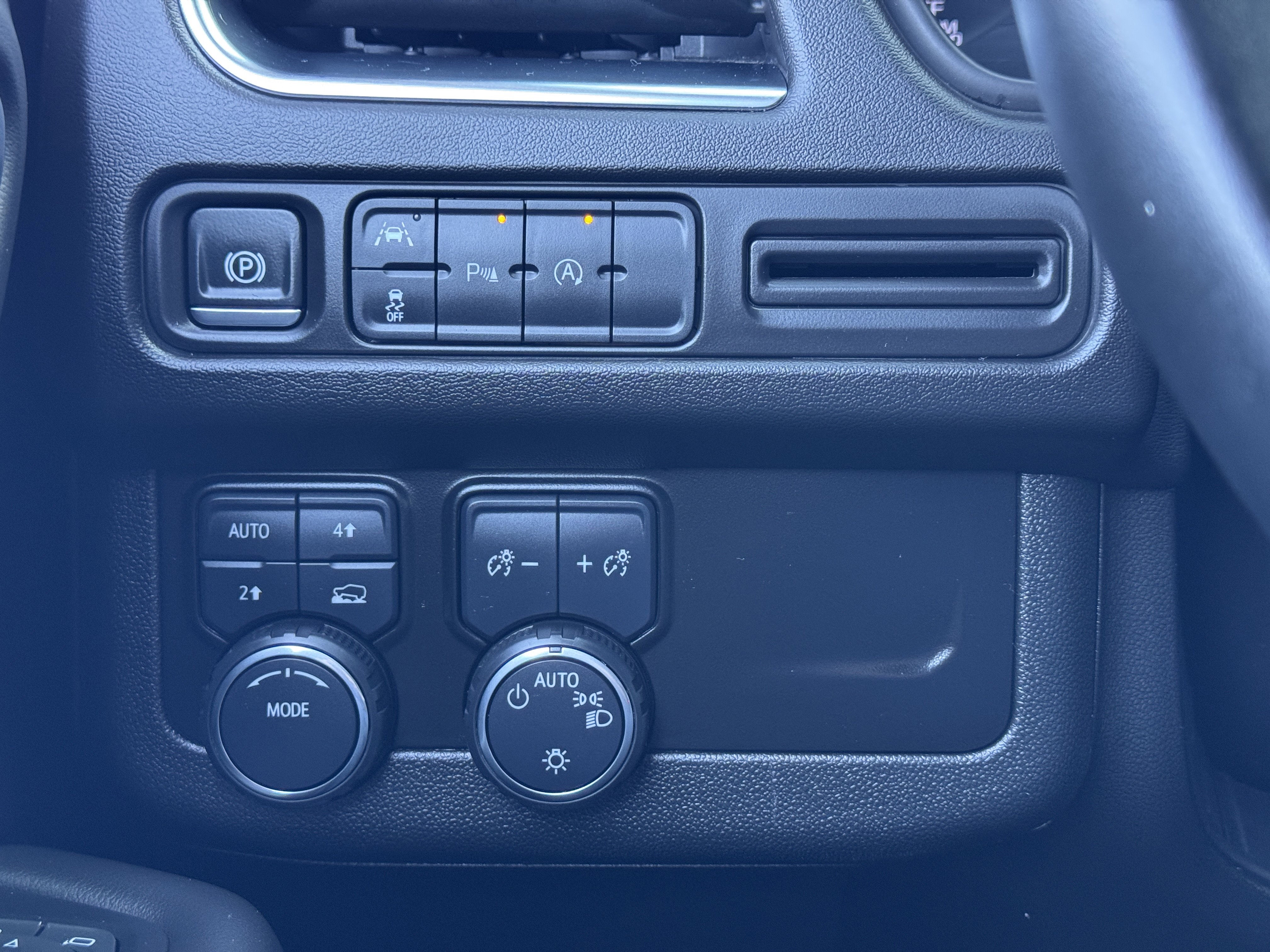 Certified 2024 Chevrolet Suburban LS image 30