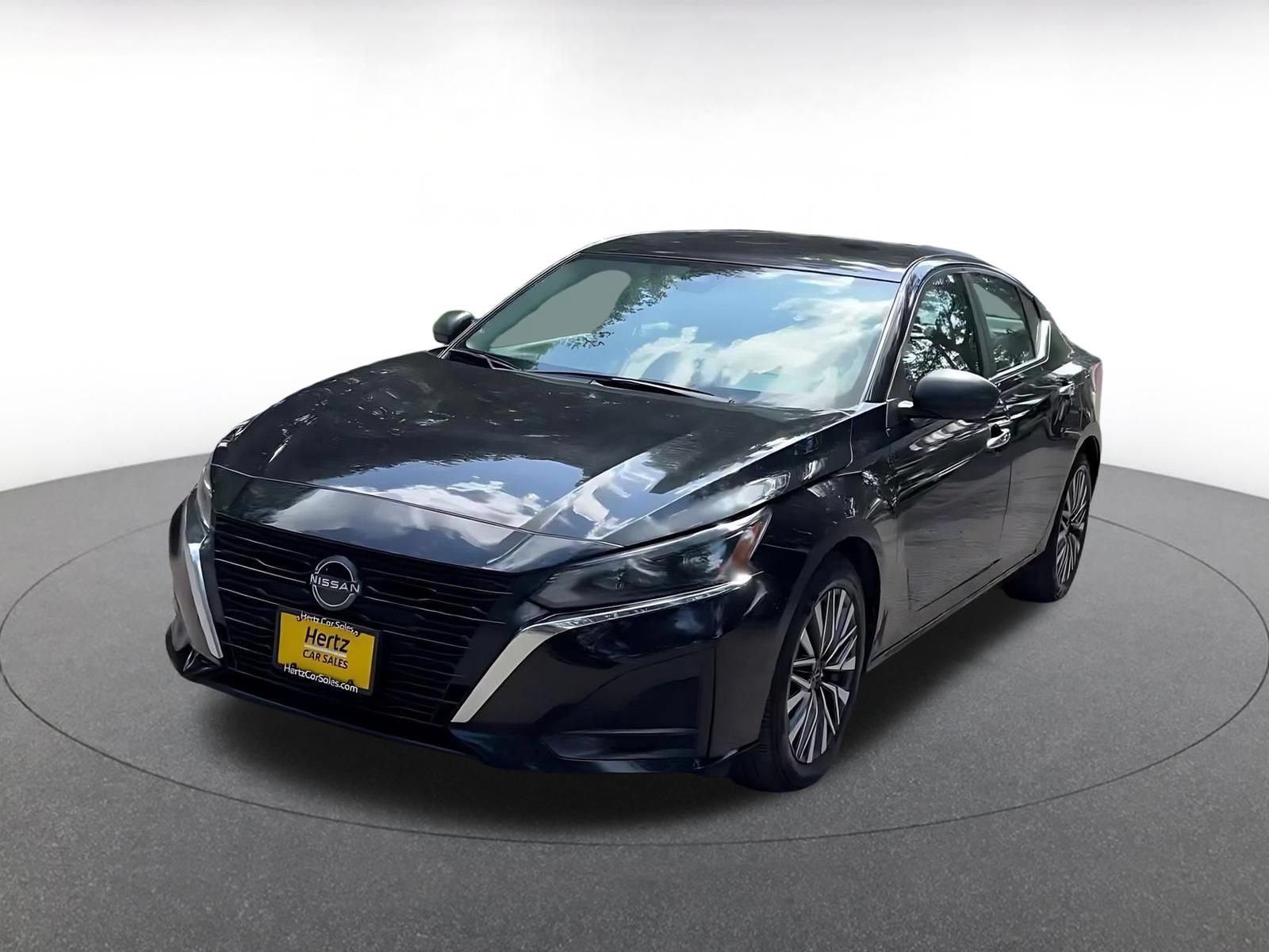 Used 2025 Nissan Altima 2.5 SV FWD image 10