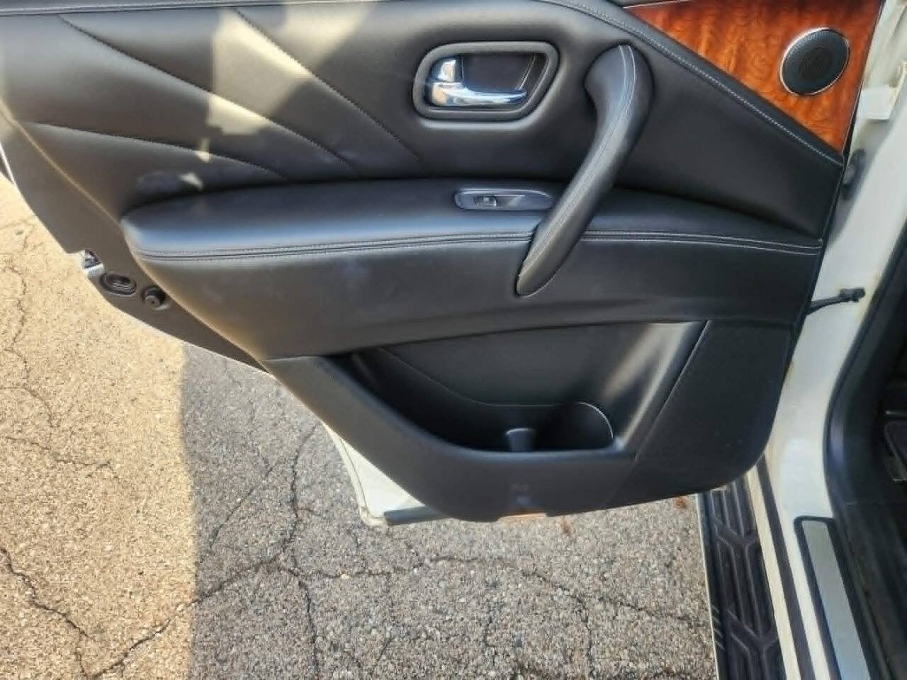Used 2017 INFINITI QX80 4WD image 12