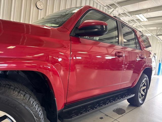Used 2021 Toyota 4Runner TRD Off-Road AWD/4WD image 38