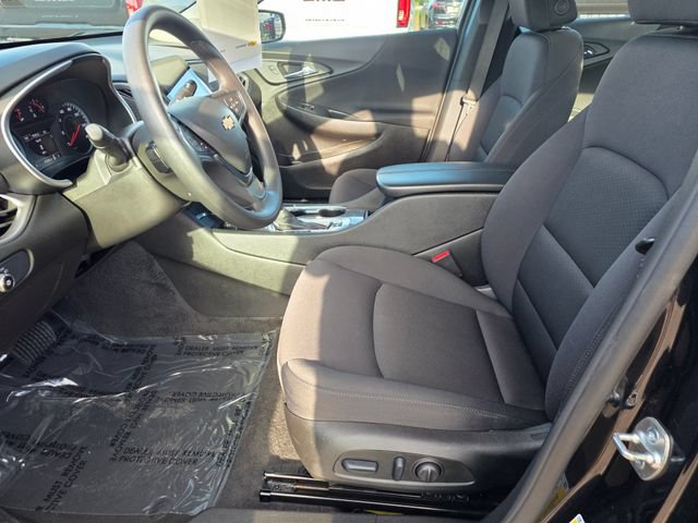 Used 2025 Chevrolet Malibu LT FWD image 8