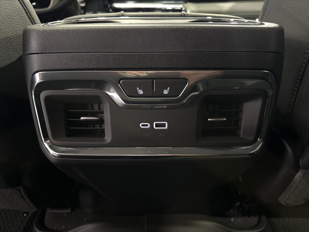 New 2025 GMC Sierra 2500 Denali w/ Denali Reserve Package image 39