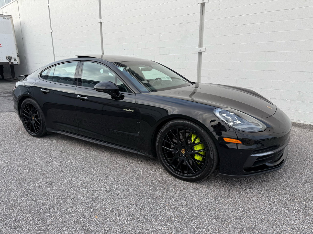Used 2019 Porsche Panamera 4 image 8