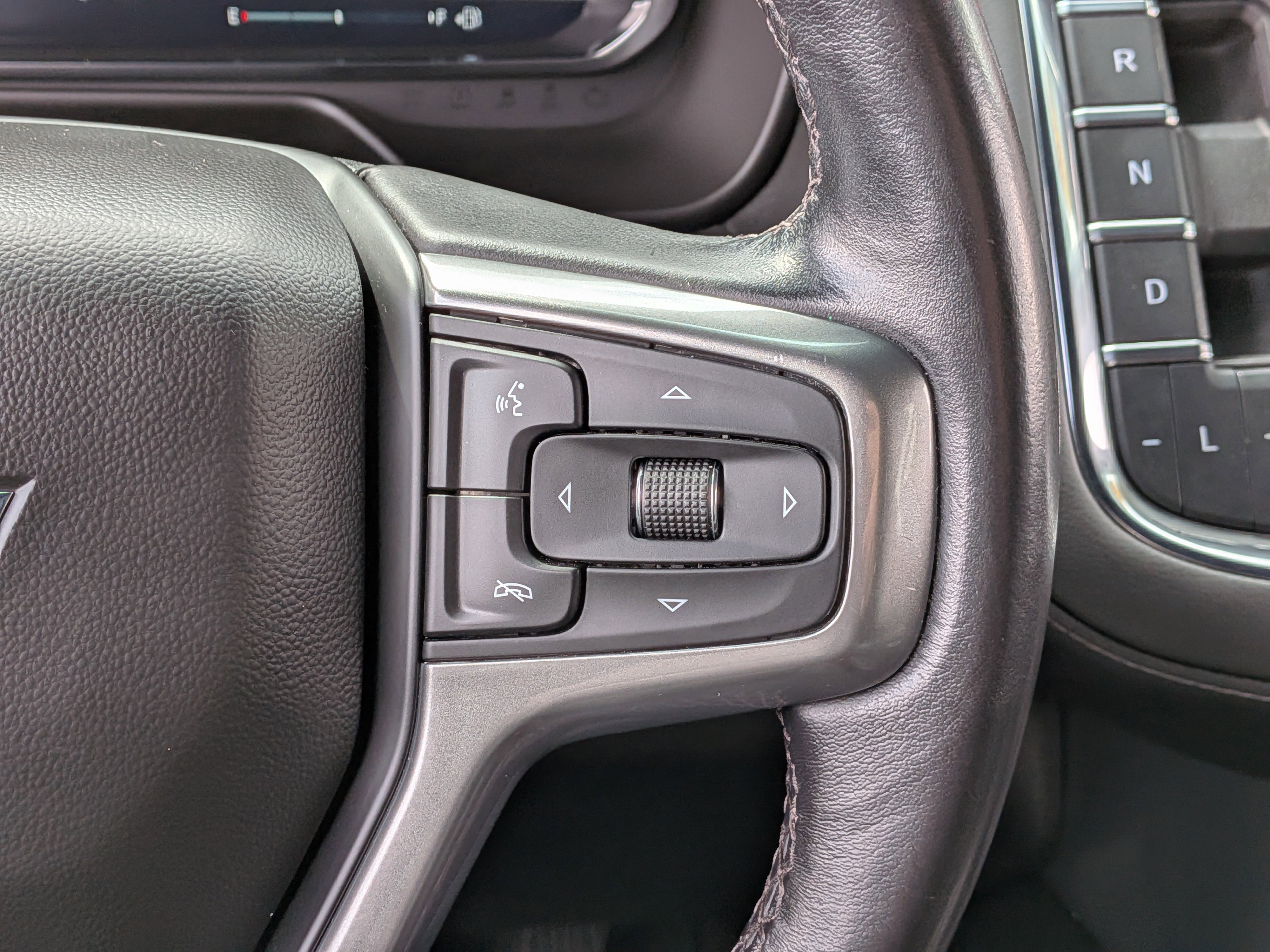 Used 2022 Chevrolet Tahoe LT w/ Luxury Package AWD/4WD image 28