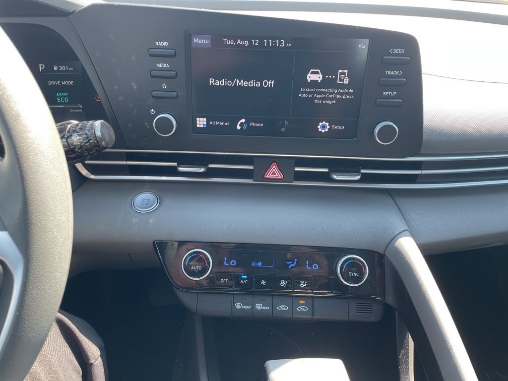 Used 2023 Hyundai Elantra SEL image 14