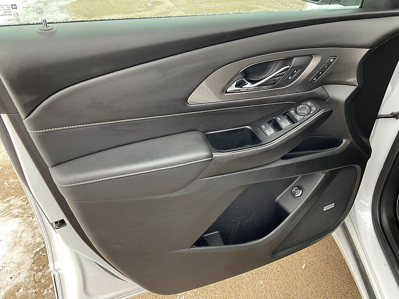 Used 2023 Chevrolet Traverse Premier image 13