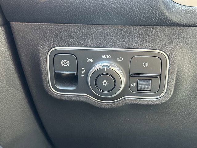 Certified 2024 Mercedes-Benz EQB 350 4MATIC SUV image 27