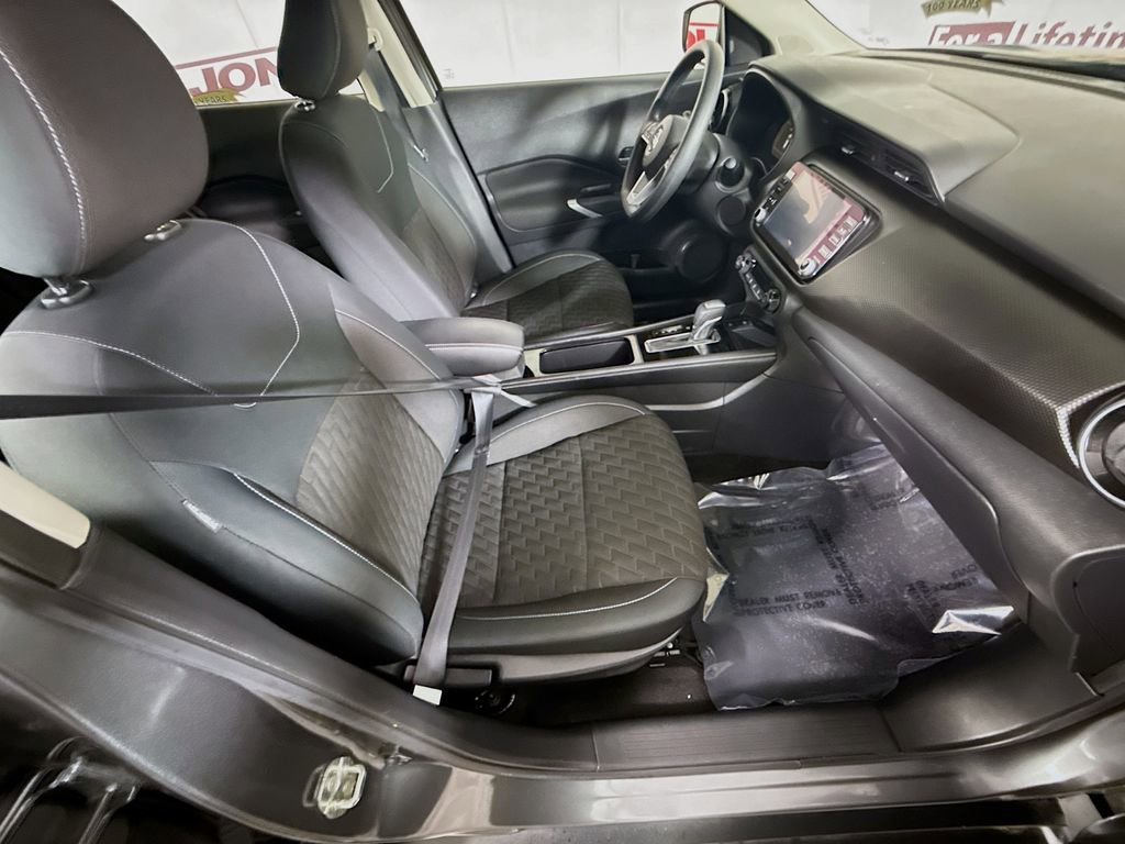 Certified 2021 Nissan Kicks SV FWD image 28