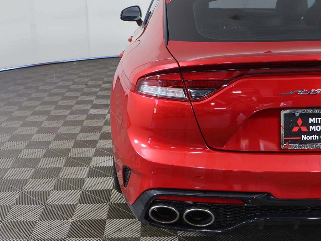 Used 2022 Kia Stinger GT-Line w/ Sun & Sound Package RWD image 16