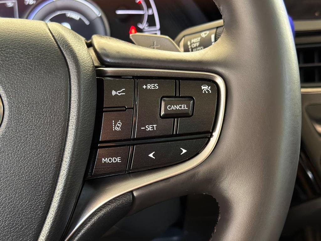 Certified 2023 Lexus ES 300h w/ Premium Package FWD image 26