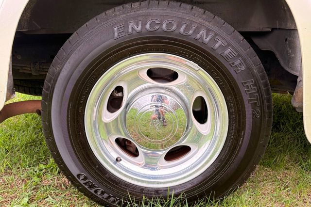 Used 2010 Ford E-150 and Econoline 150 RWD image 16