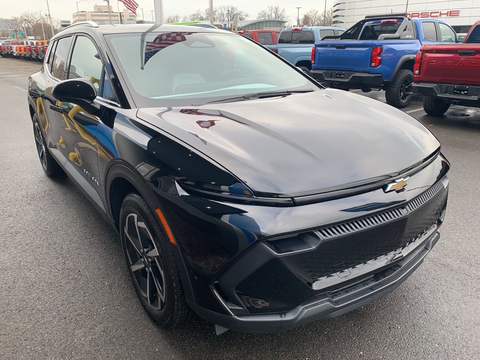 New 2026 Chevrolet Equinox EV LT FWD image 3