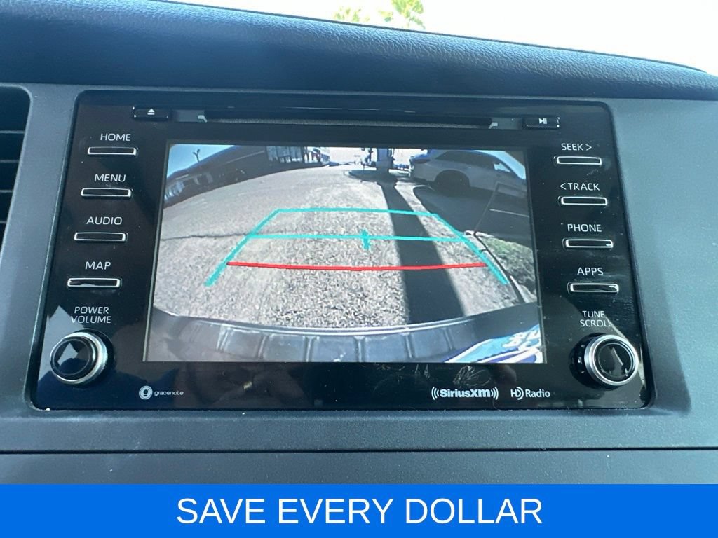 Used 2019 Toyota Sienna XLE w/ XLE Navigation Package FWD image 15
