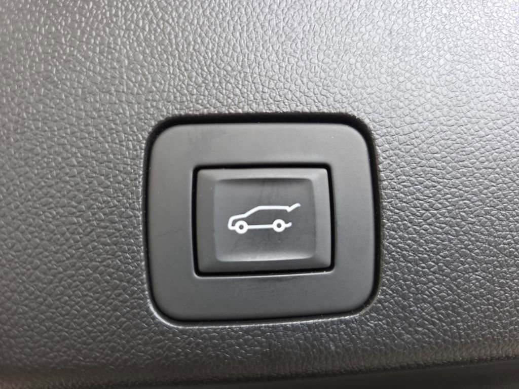 Certified 2023 Buick Encore GX Select w/ Sport Touring Package FWD image 13