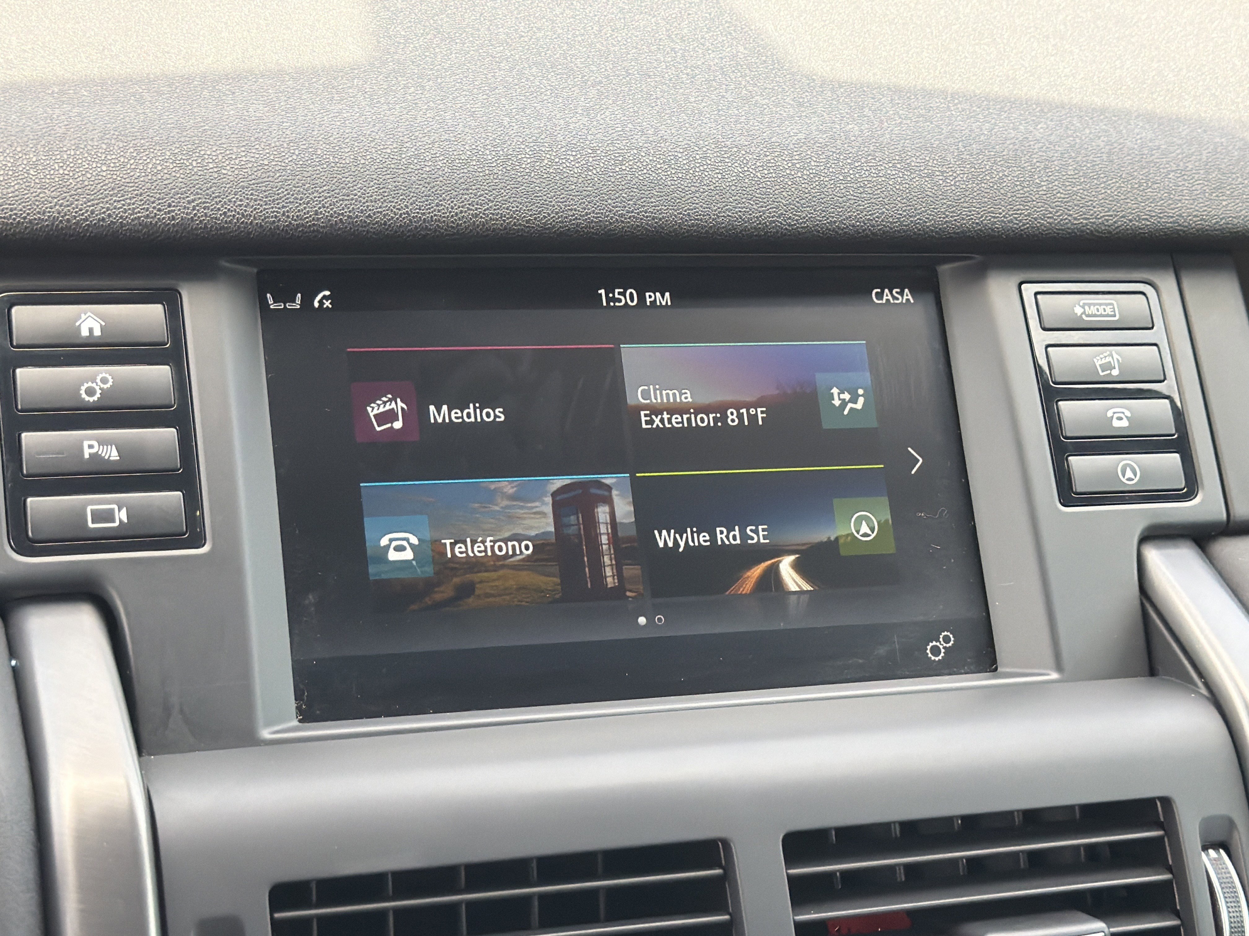 Used 2019 Land Rover Discovery Sport image 35