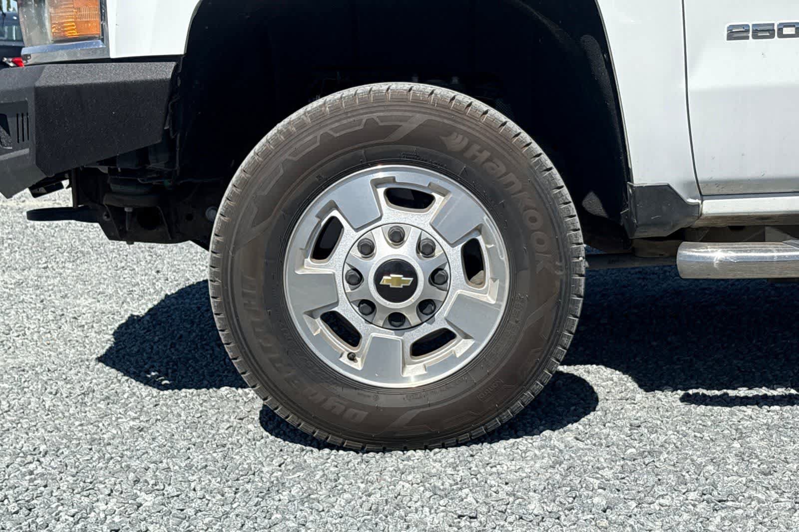 Used 2015 Chevrolet Silverado 2500 LT RWD image 12