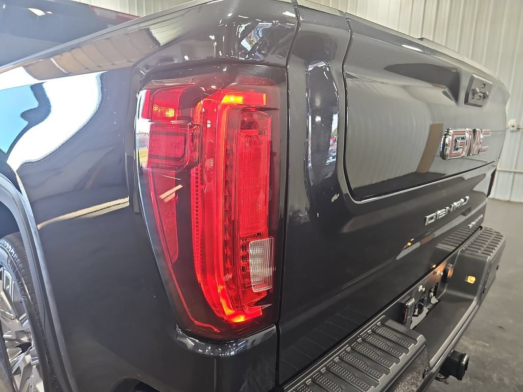 Used 2023 GMC Sierra 1500 Denali w/ Denali Reserve Package AWD/4WD image 35