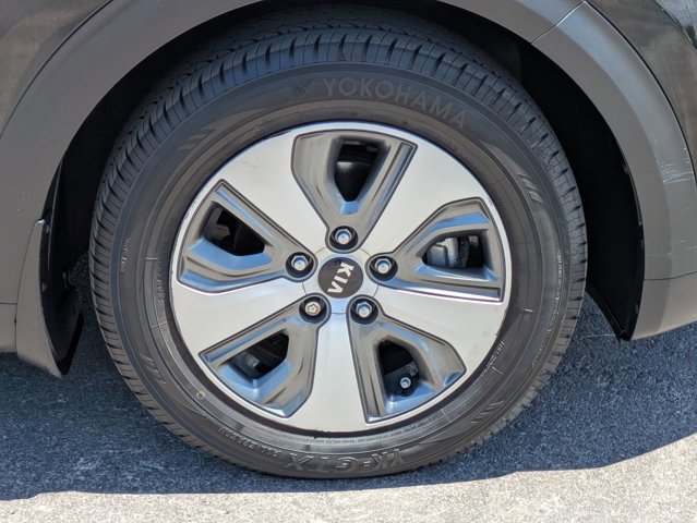 Used 2018 Kia Niro LX FWD image 22
