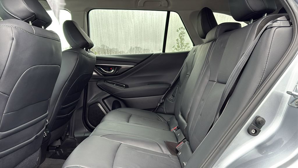Used 2023 Subaru Outback Limited image 25