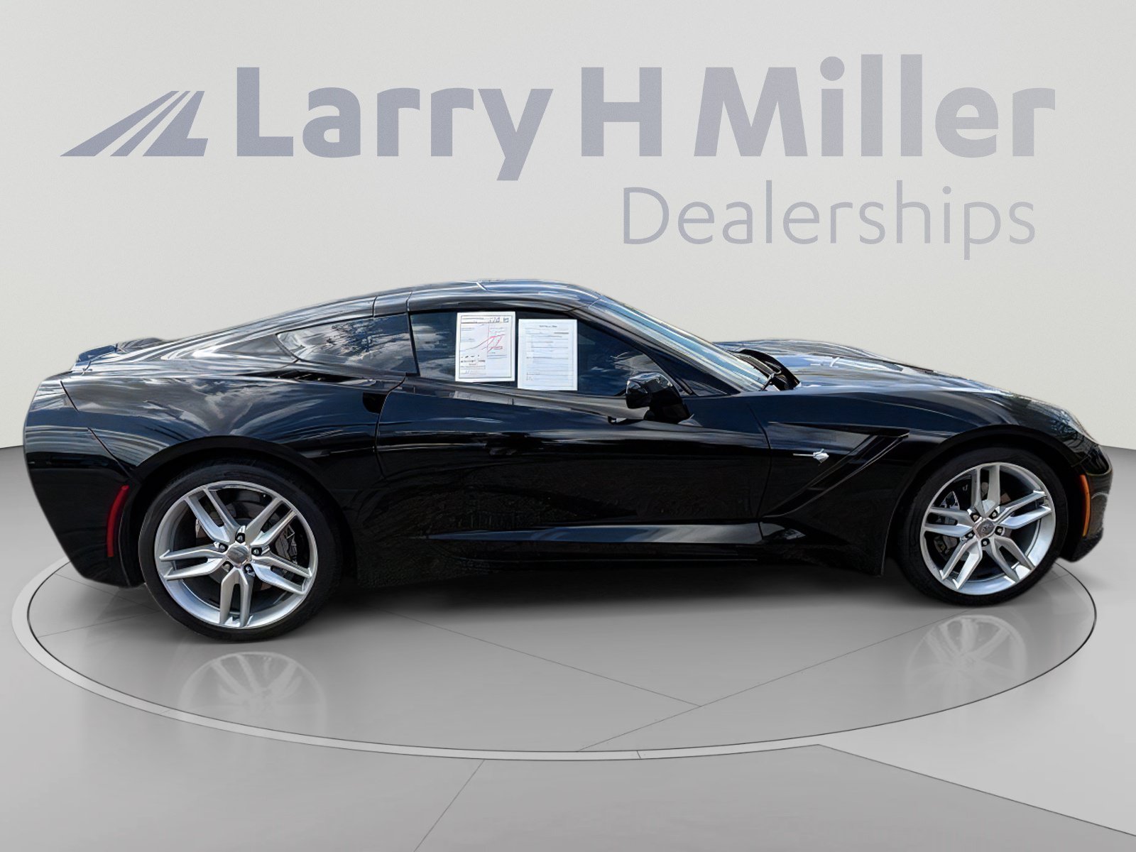 Used 2019 Chevrolet Corvette Stingray Coupe w/ 1LT RWD image 6