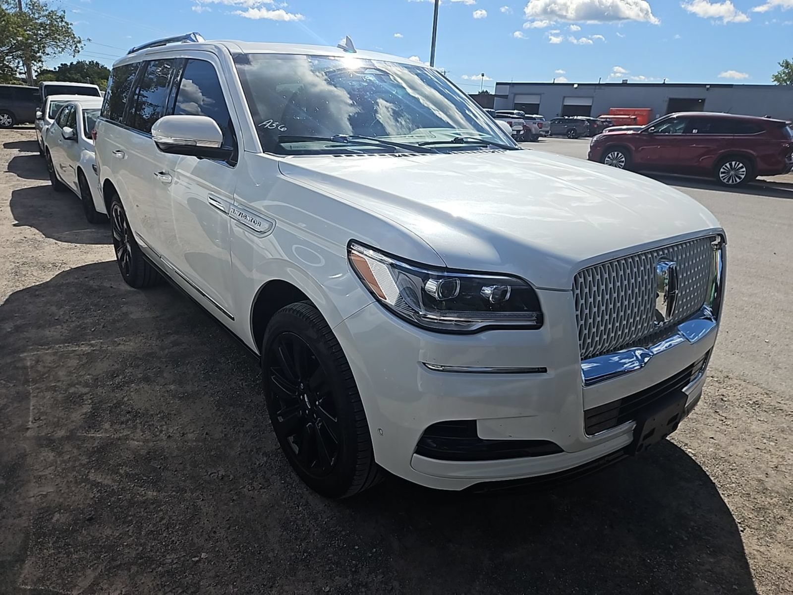 Used 2023 Lincoln Navigator Reserve w/ Equipment Group 201A AWD/4WD image 4