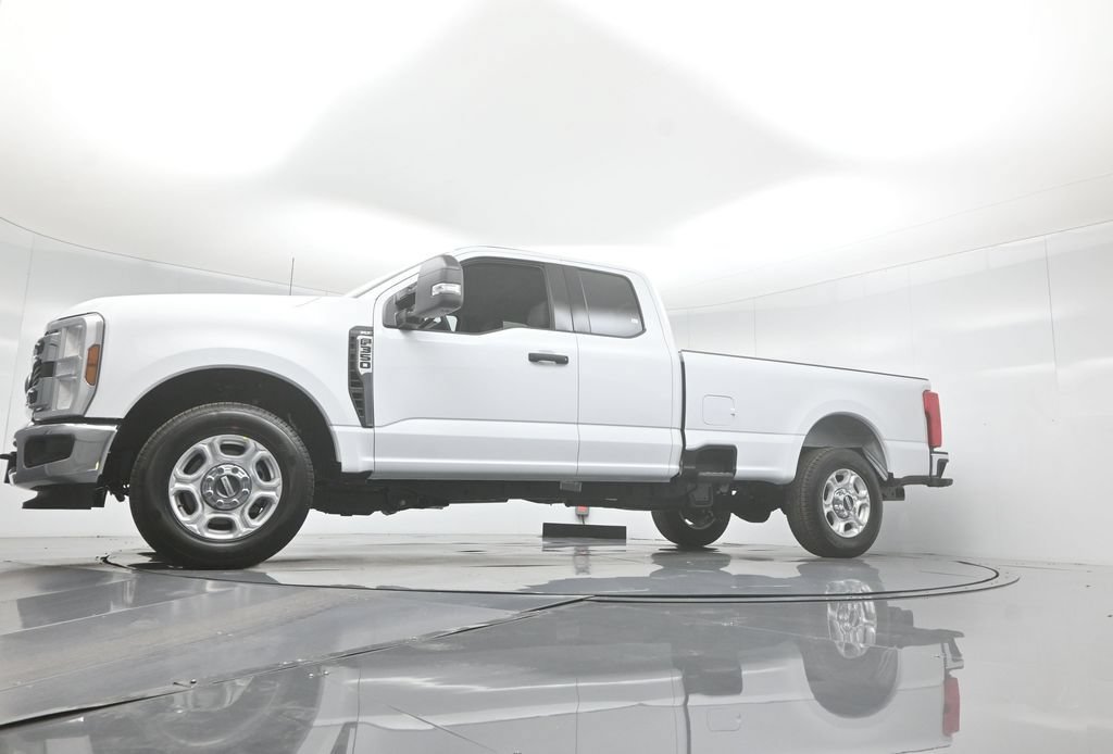 New 2026 Ford F350 XLT RWD image 48