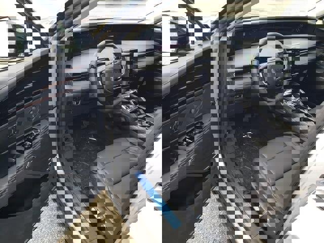 New 2026 Lincoln Nautilus Premier image 13