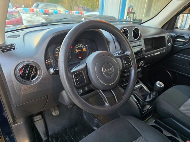 Used 2014 Jeep Patriot Sport AWD/4WD image 13