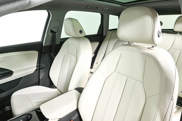 New 2025 Audi Q6 e-tron Premium image 5