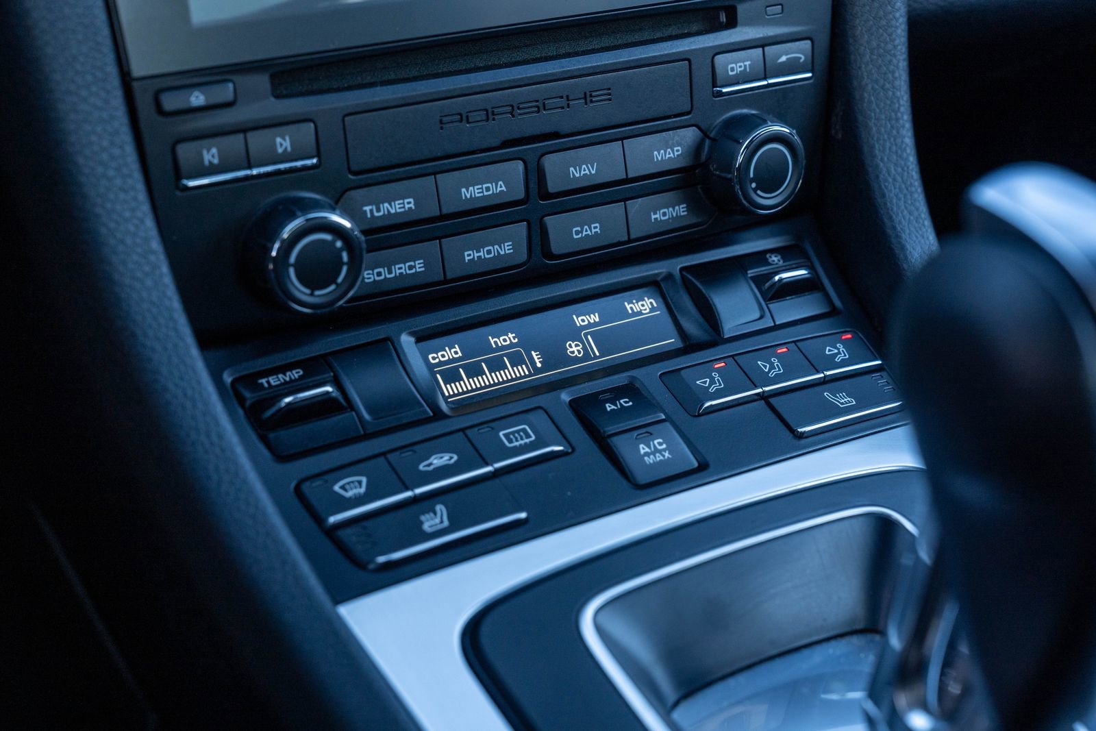 Used 2018 Porsche 718 Cayman S image 30