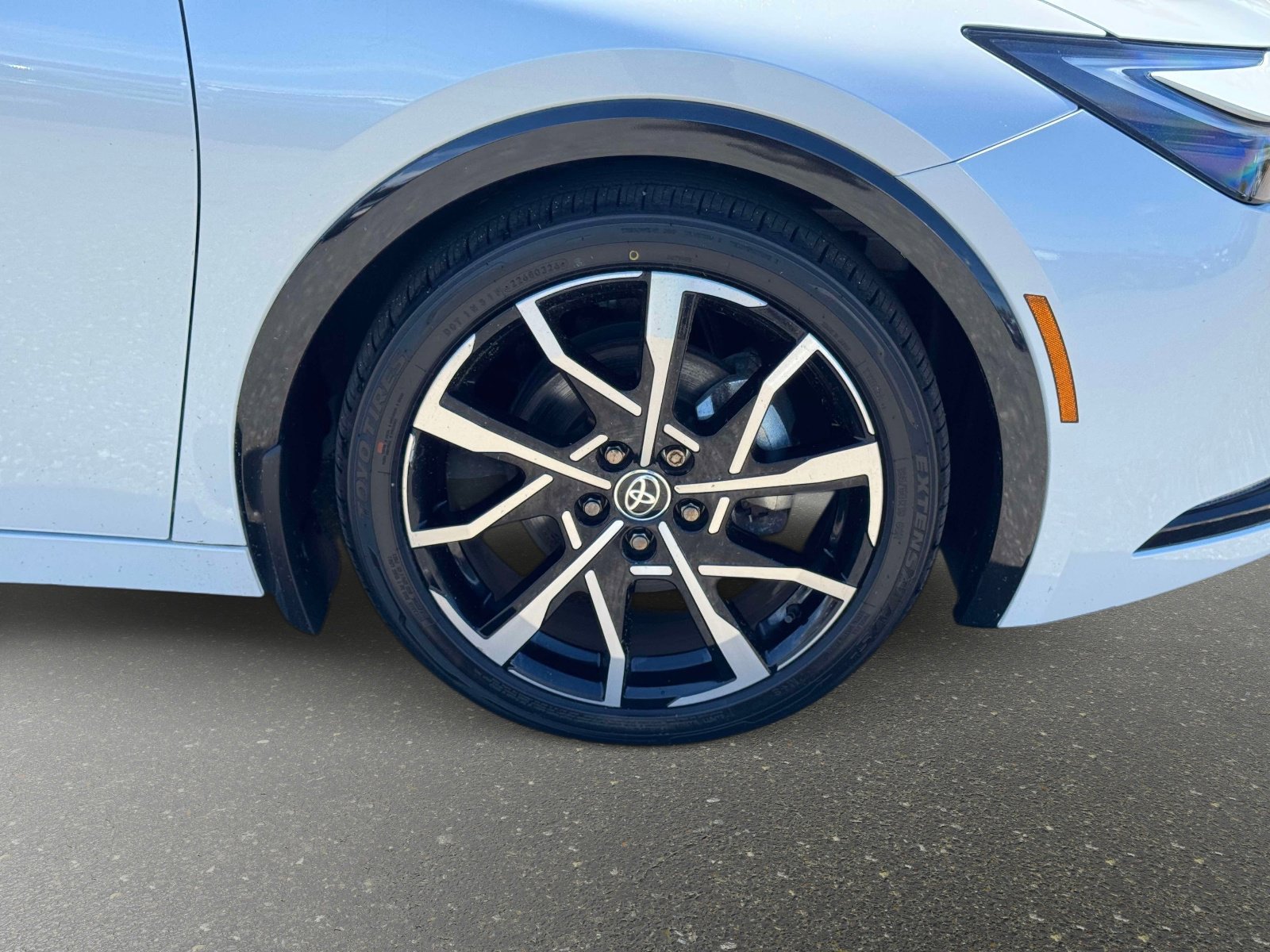 Used 2024 Toyota Prius Prime FWD image 8