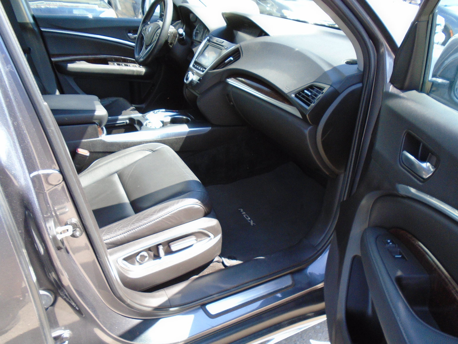 Used 2020 Acura MDX SH-AWD image 12