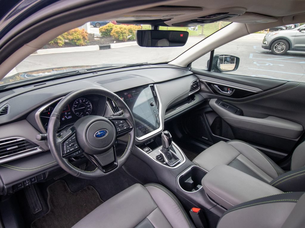 Used 2025 Subaru Outback Onyx Edition AWD/4WD image 7