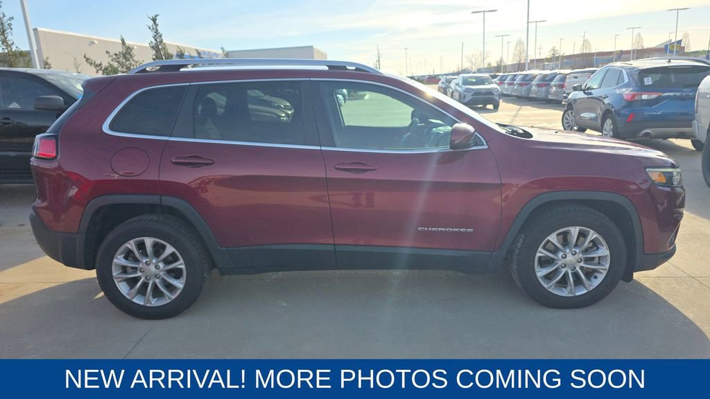 Used 2019 Jeep Cherokee Latitude w/ Popular Appearance Group image 6