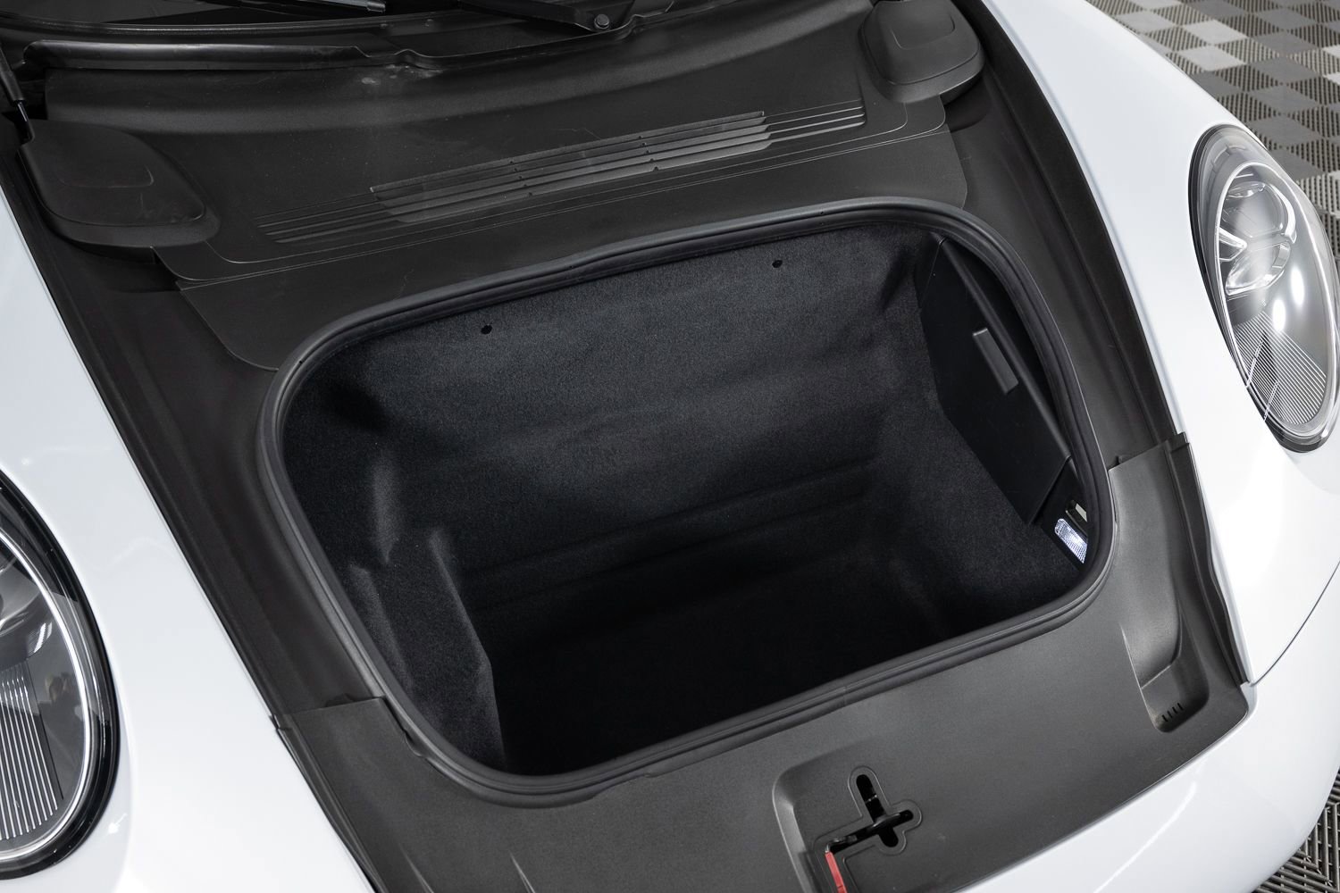 Used 2023 Porsche 911 Turbo S image 35