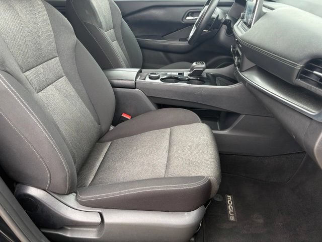 Used 2024 Nissan Rogue SV AWD/4WD image 18