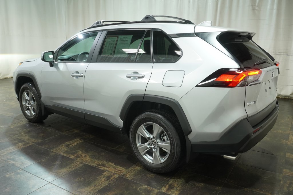 Used 2025 Toyota RAV4 XLE w/ Convenience Package AWD/4WD image 8